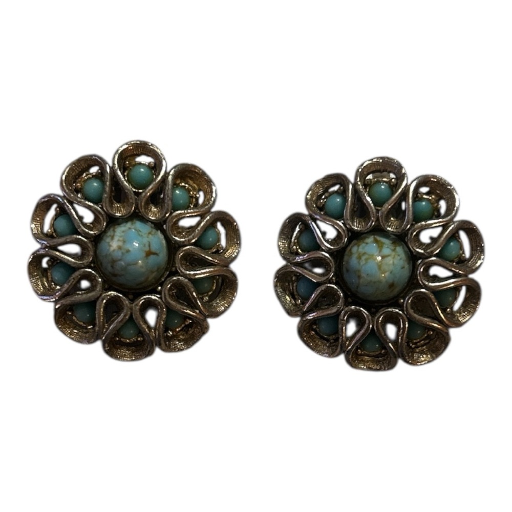 Vintage Elegant Turquoise and Gold Flower clip on Earrings